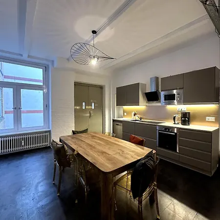 Cozy Rosy In Vibrant Area 4 Apartment Berlin