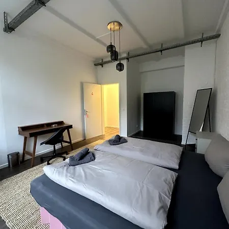 Cozy Rosy In Vibrant Area 4 * Berlin